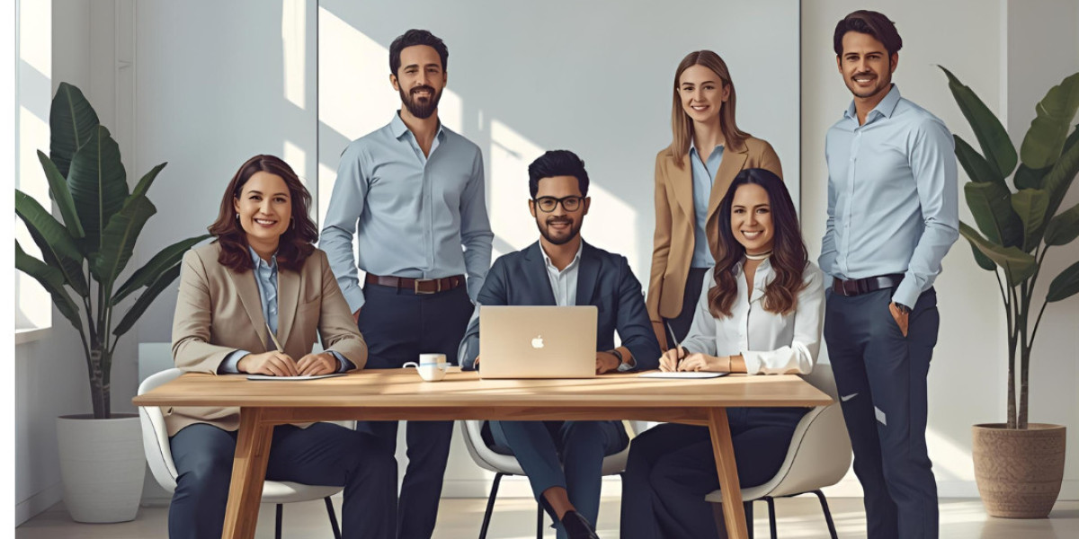 Meet the TraceLoans Team: Experts Behind Smarter Financial Choices