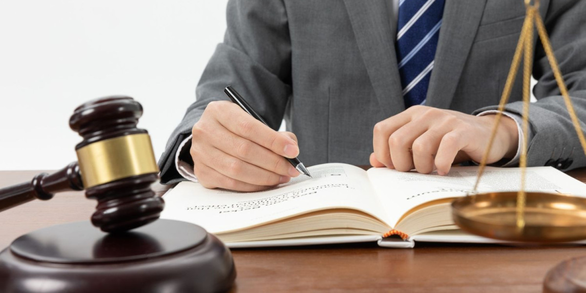 From Drafting to Registration: Why You Need a Real Estate Lawyer in Dubai