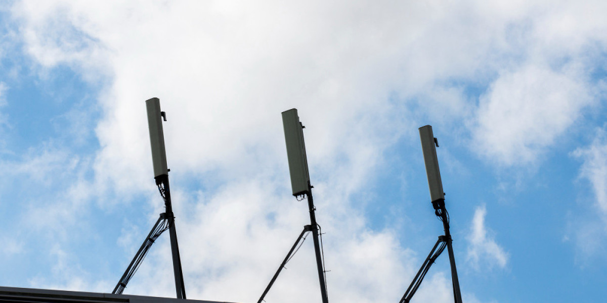 What Is an Antenna Monitoring System and How Does It Work?