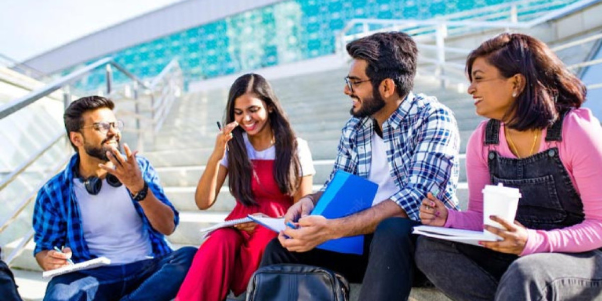 SmartBeee Empowering International Students to Study in the UK with Confidence