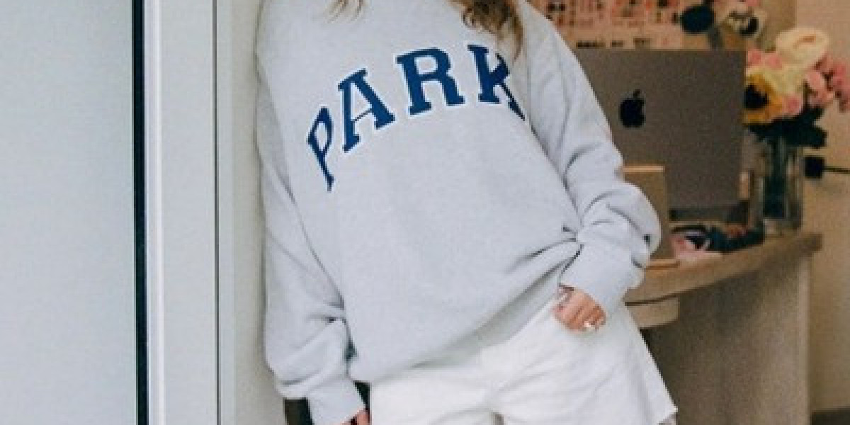 Parke Sweatshirt Style Guide For Daily Outfits