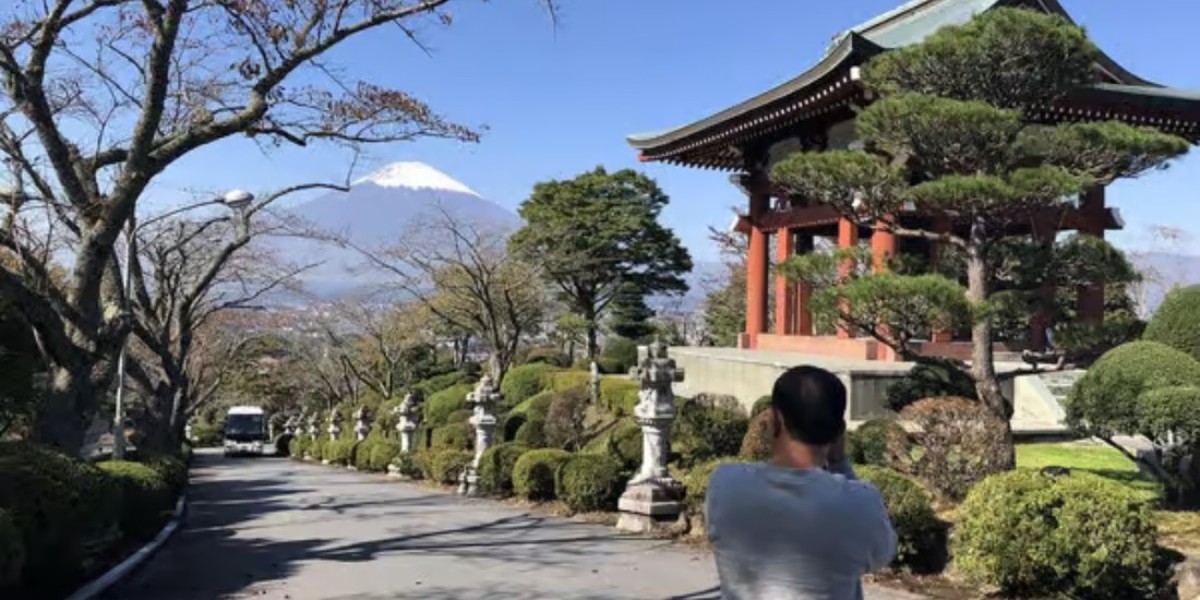 Full-day Mount Fuji Tour: A Scenic Tokyo Escape