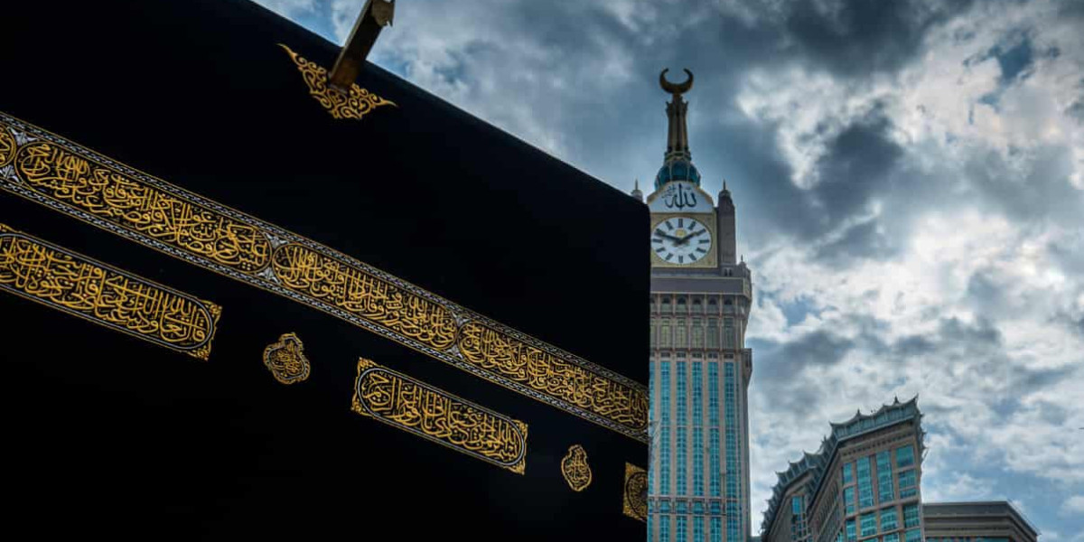 Umrah Clock Tower Package & Winter Umrah Packages Complete Guide