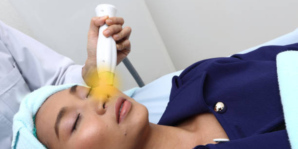 Safe Fractional Skin Rejuvenation with Fotona Diode in Dubai