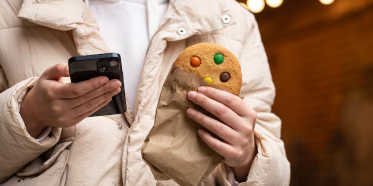 Fresh Baked Cookies and Cookies Online: The Perfect Blend of Comfort and Convenience