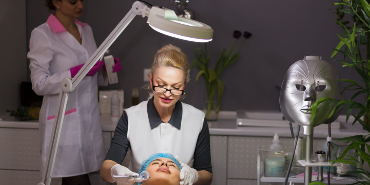 What Services Does a Modern Skin Clinic Offer?