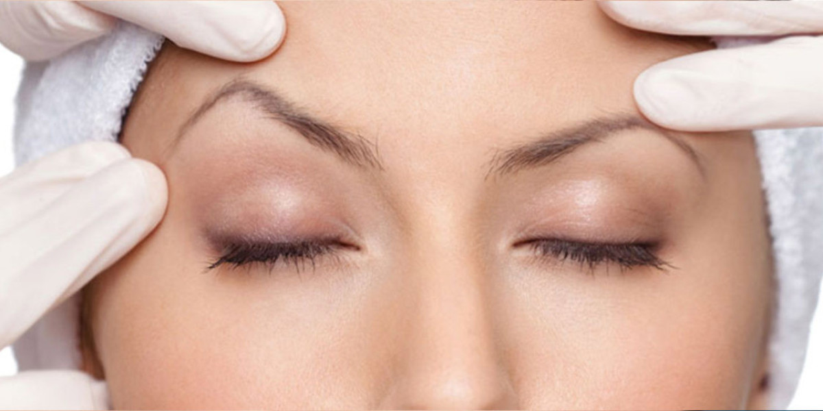 Combining Brow Lift Surgery in Riyadh with Other Facial Procedures
