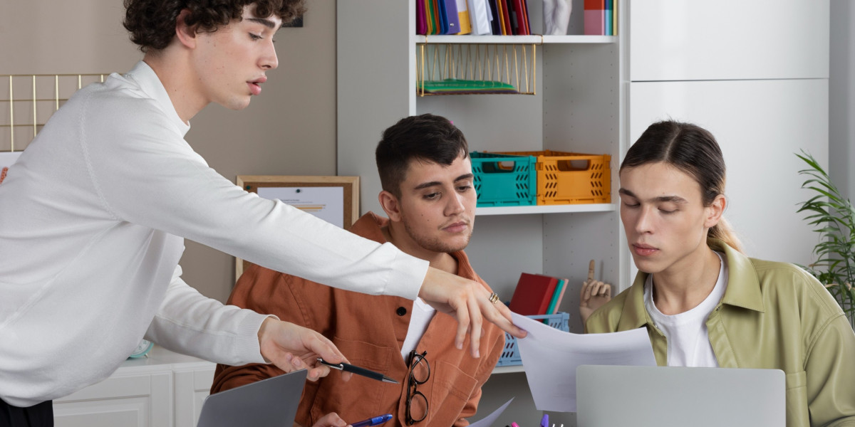 Smart Ways to Balance Online Classes and a Busy Life