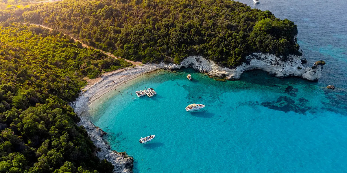 Private Island Retreats: A New Standard in Luxury Travel