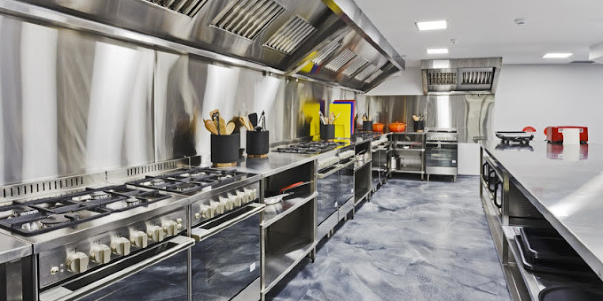 Restaurant Kitchen Equipment in Noida: Building Efficient and Profitable Commercial Kitchens