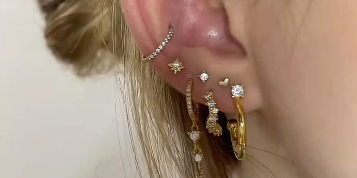 Ear Piercing in Dubai for Fashionable Ear Looks