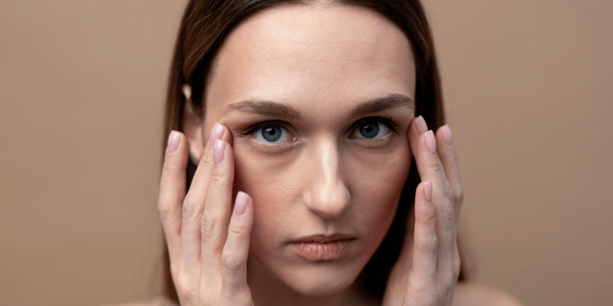 Leading Clinics for Eye Bag Removal in Dubai