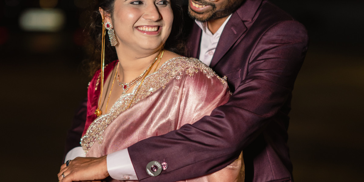 Professional Wedding Photographer in Vizag: Creating Luxury Wedding Albums That Last Forever