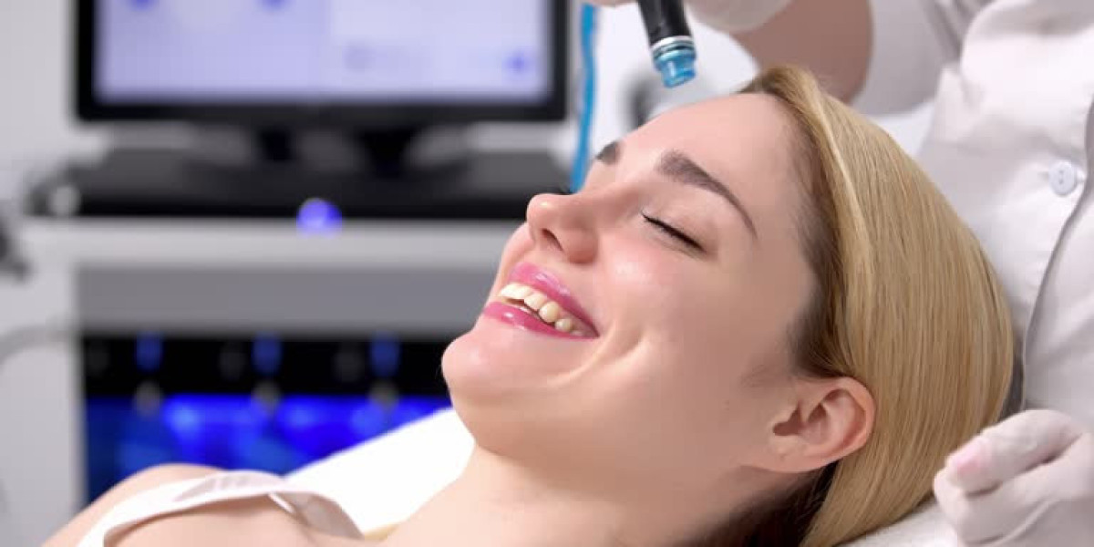 Benefits of HydraFacial for Healthy, Glowing Skin