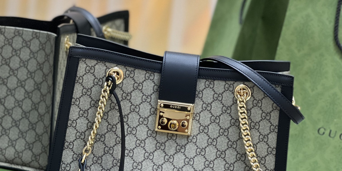 The Goyard Tote Bag Replica: A Comprehensive Exploration of Iconic Style and Luxury Craftsmanship