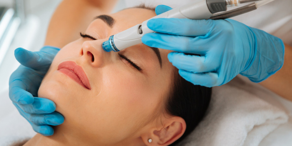 Hydrafacial Treatment in Dubai for Deep Skin Cleansing