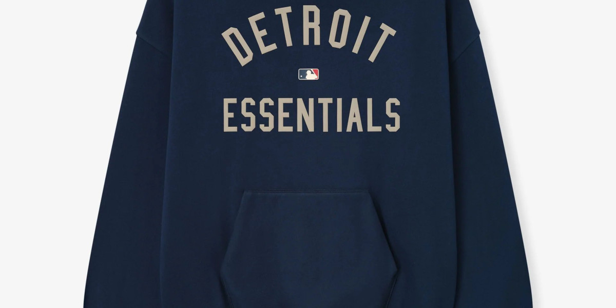 Essentials Hoodie: Why It Remains a Streetwear Favorite in 2026