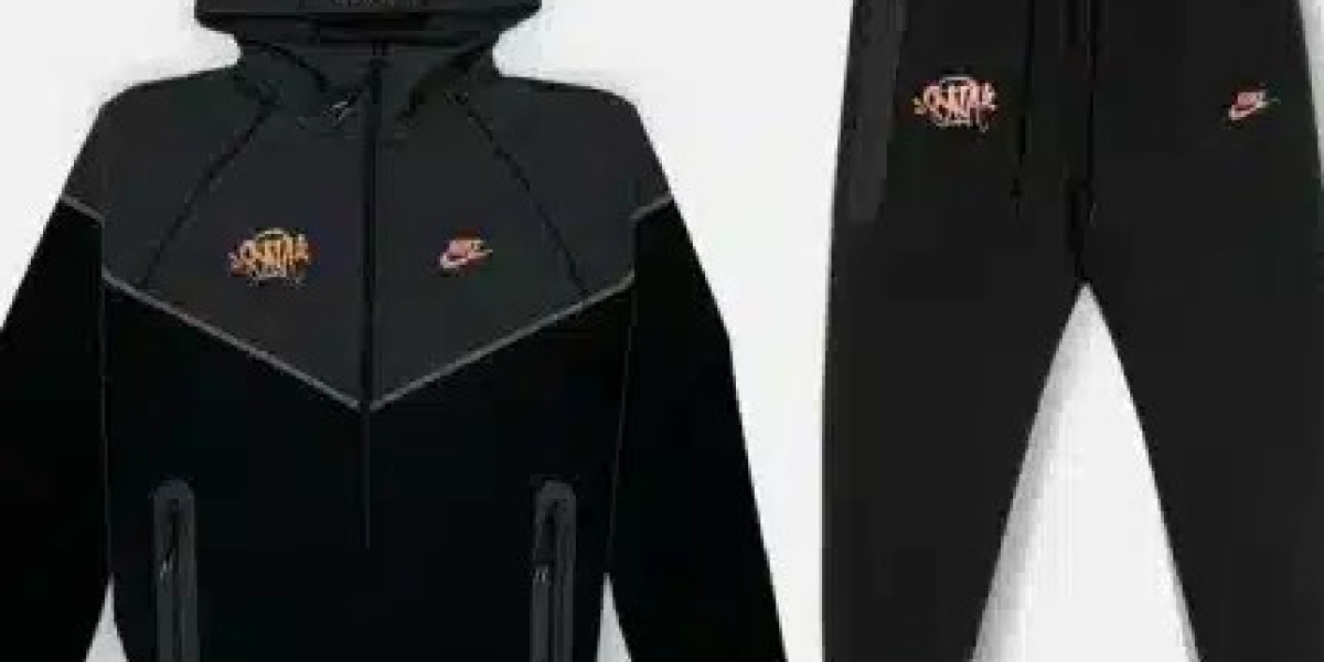 Syna World Tracksuit – Where Luxury Meets Everyday Streetwear