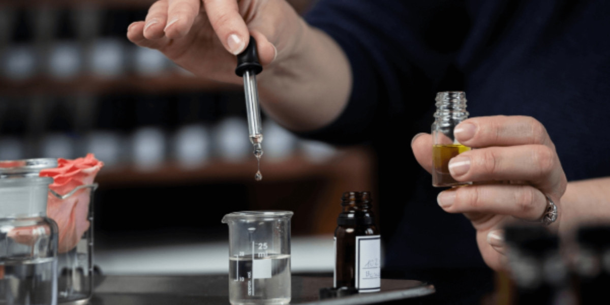 Build a Premium Fragrance Brand with Zuofun Perfume Maker Services