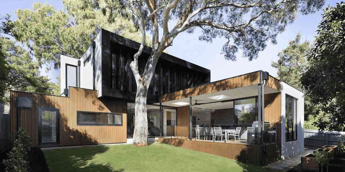 How Can Affordable Solar Screens Make Your Tumalo, OR Home More Comfortable?