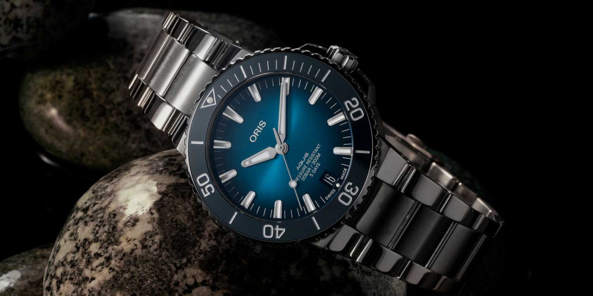 Oris Aquis Date Calibre 400: A Modern Luxury Dive Watch